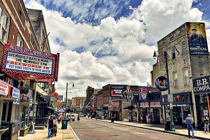 Memphis Scavenger Hunt Walking Tour and Game - Photo 1 of 9